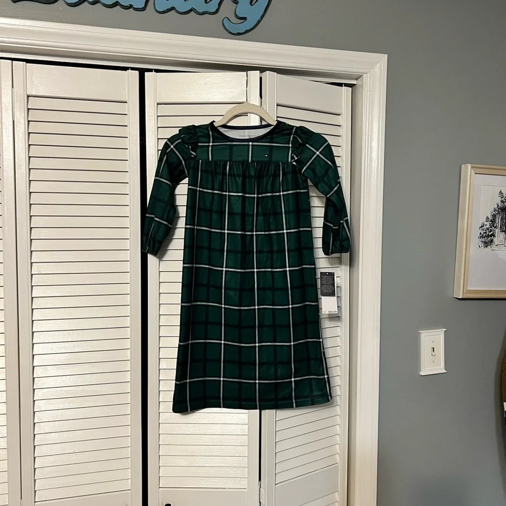 Tommy Hilfiger Gown SZ 4T NWT